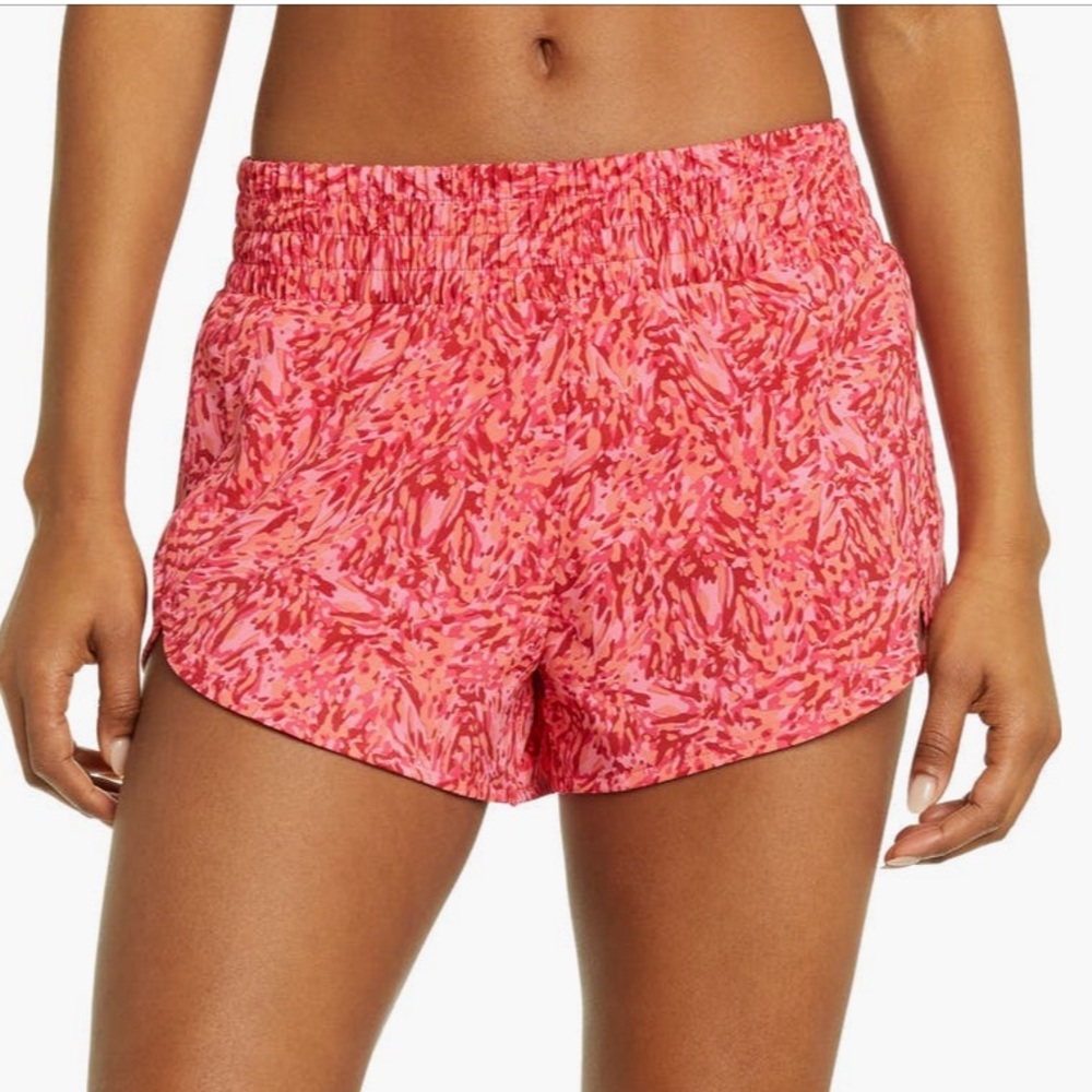 Zella Altitude Running Shorts 3” - Size Medium